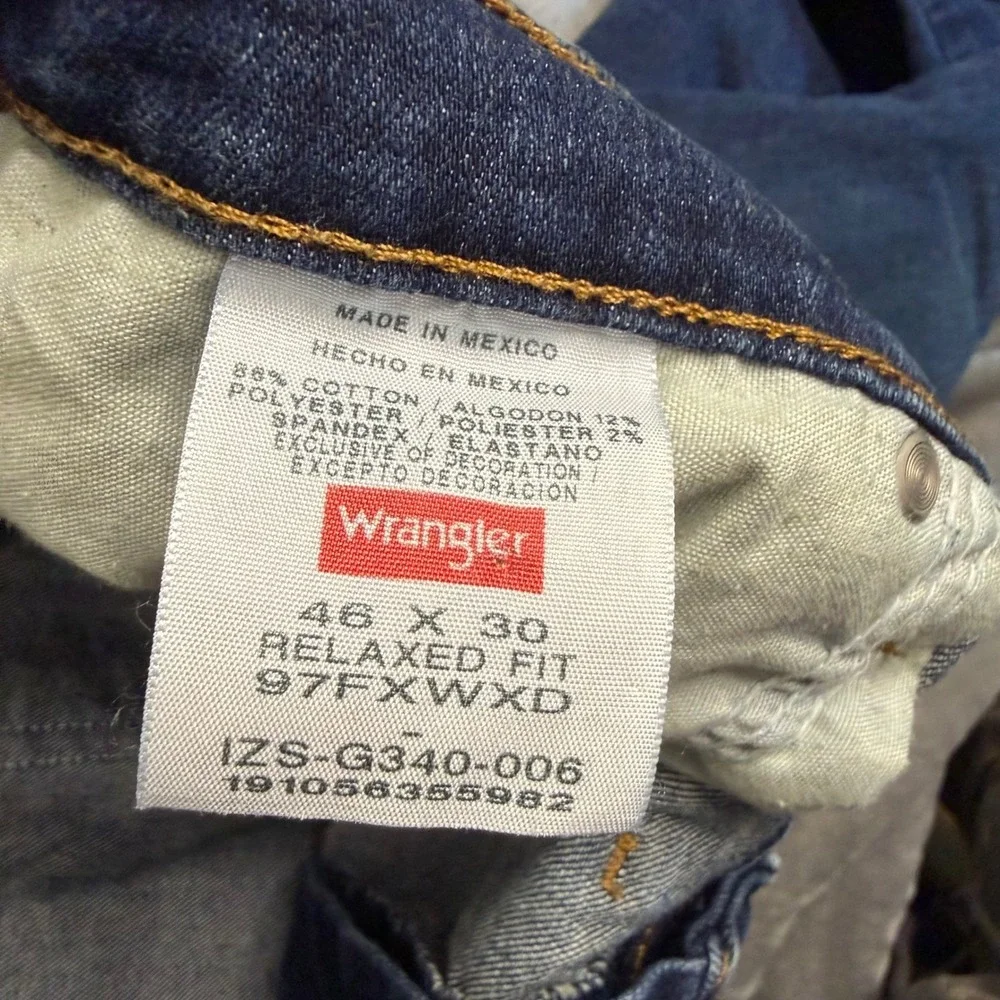 Wrangler Relaxed Fit Jeans Mens 46x30 Blue Medium Wash Stretch Denim 97FXWXD